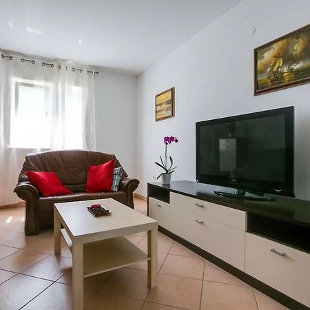 Apartment Vitalia 2+2 Porec Ngoại thất bức ảnh