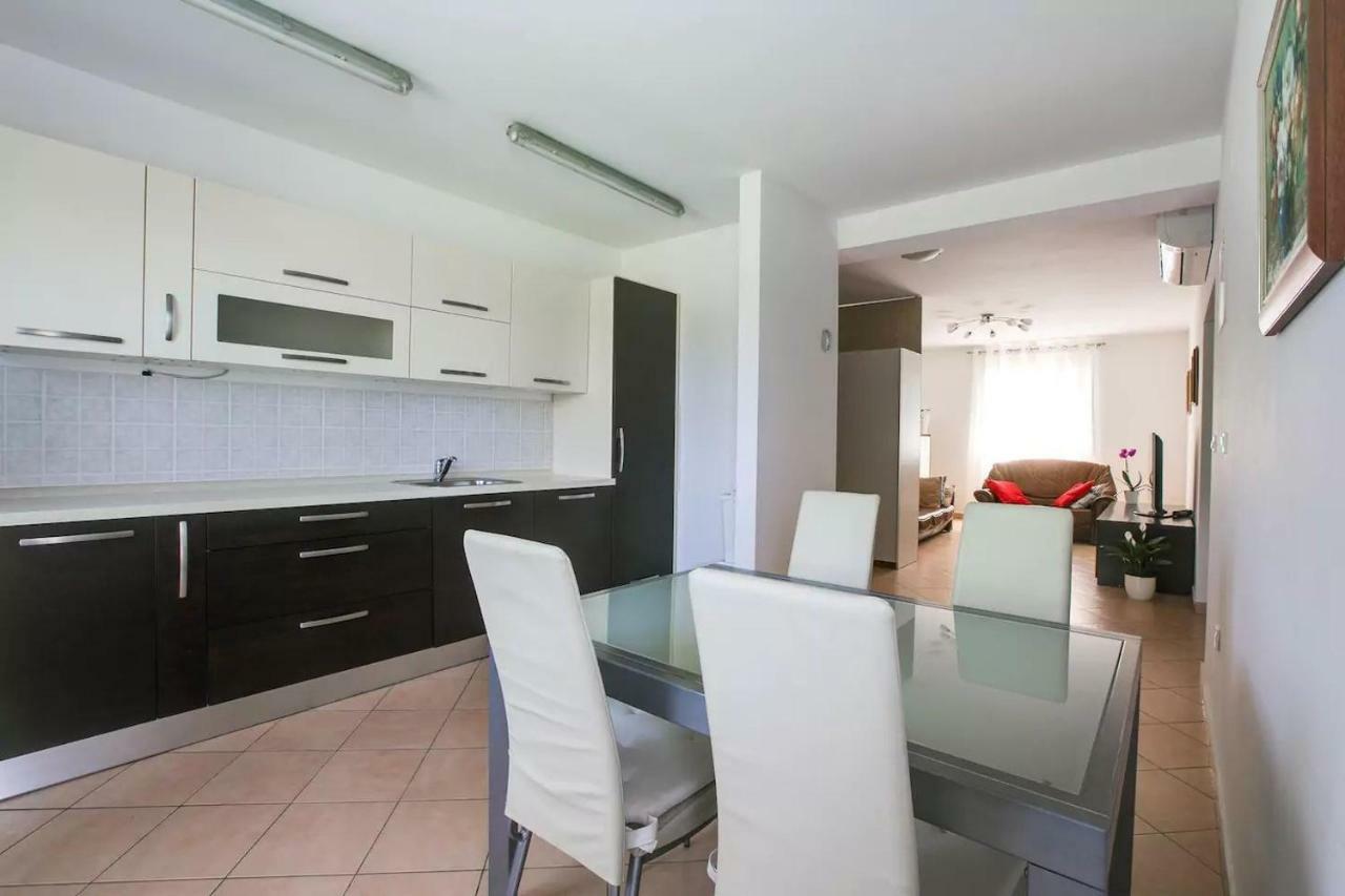 Apartment Vitalia 2+2 Porec Ngoại thất bức ảnh